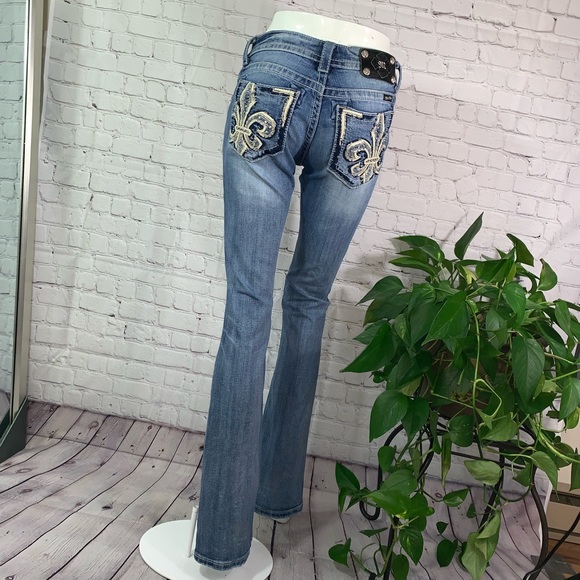 SOLD!-👖MISS ME•sz 28X33👖 - Picture 3 of 8